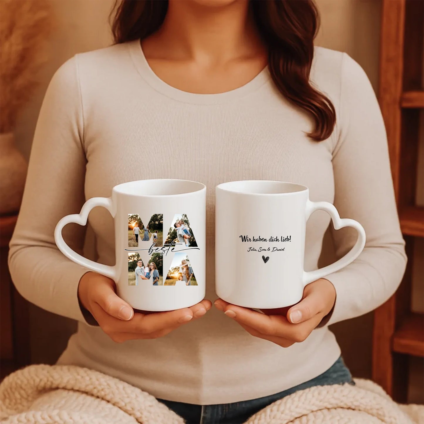 Herztasse 2 Frau hält