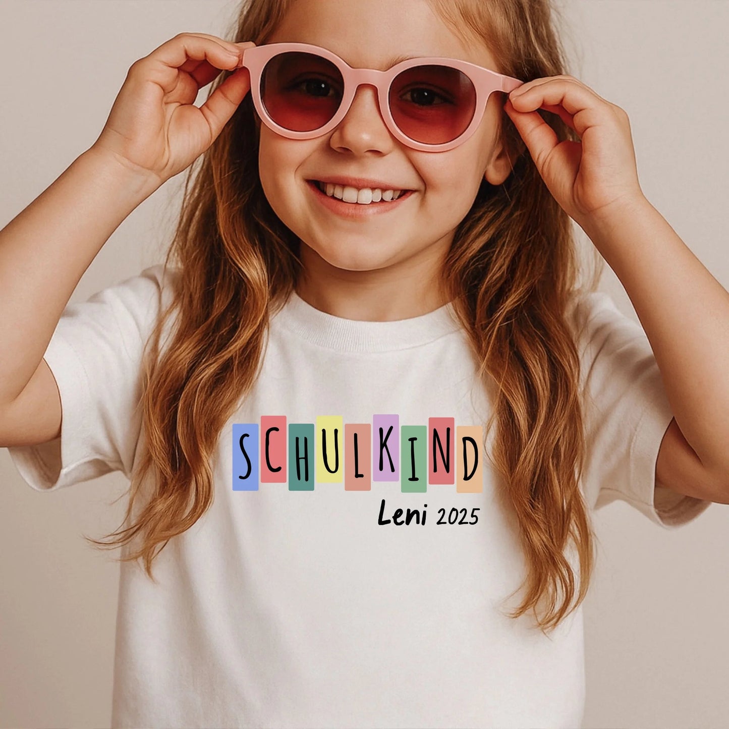 Personalisiertes T-Shirt Schulkind + Namen - LeinwandGlück
