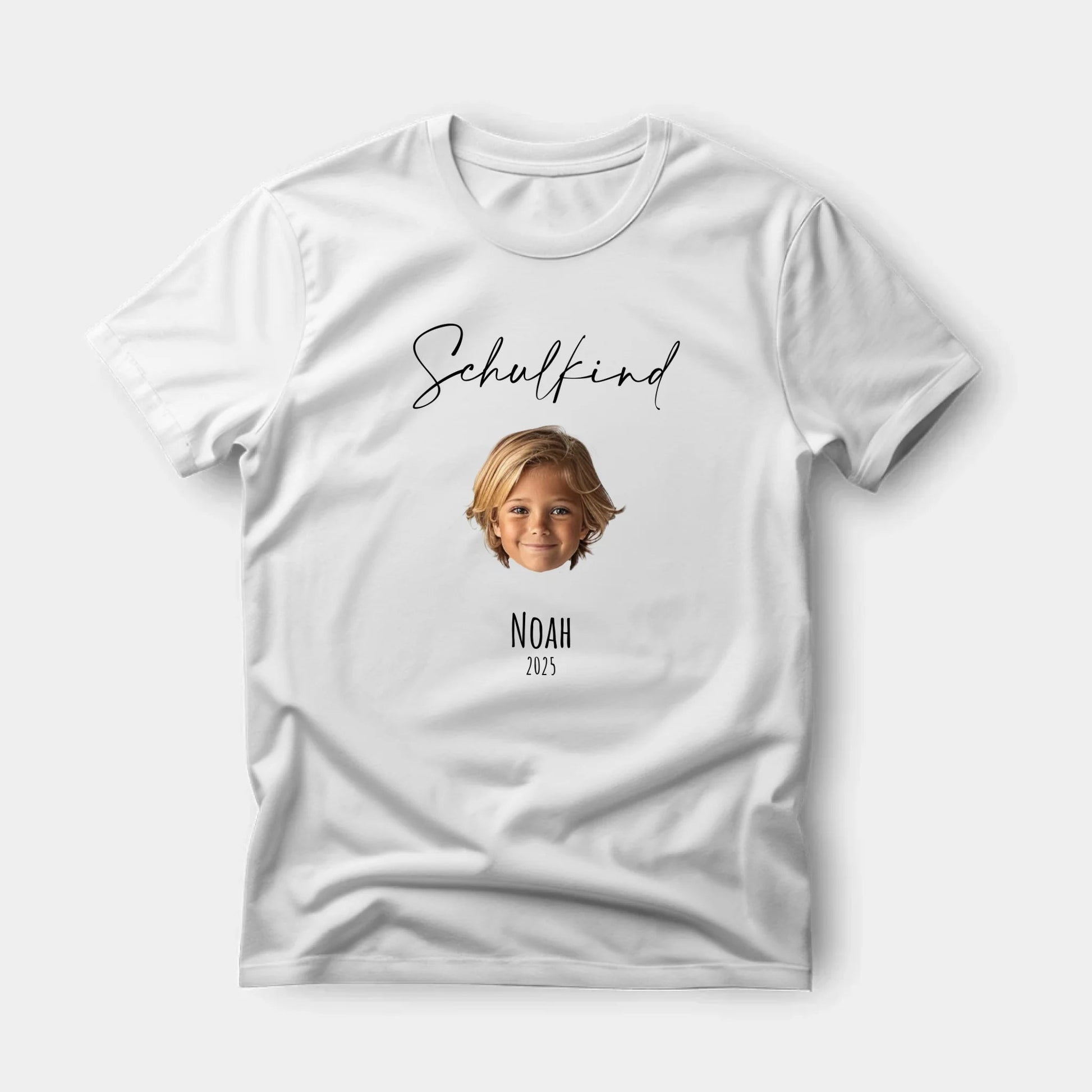 Schulkind T-Shirt mit Namen und Foto - LeinwandGlück