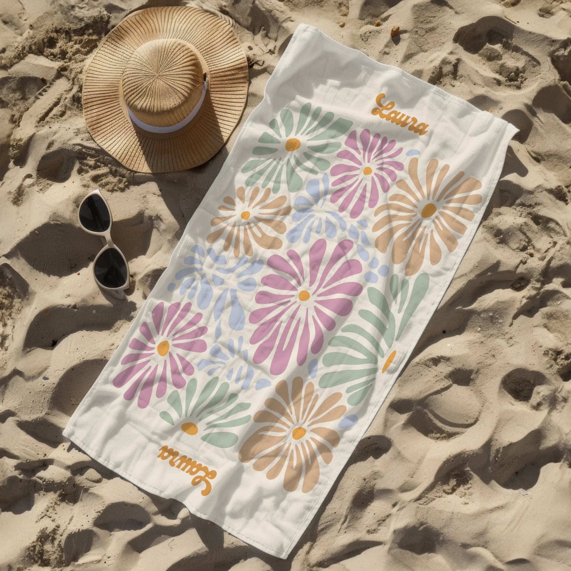 Strandtuch personalisiert "Retro Blumen" - LeinwandGlück